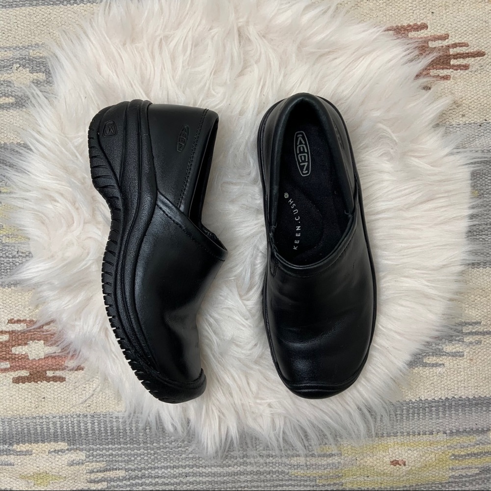 Keen Black Leather Mules Clogs Slip-Ons Shoes Sz 7